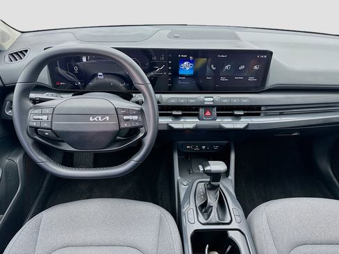 Used 2025 Kia K4 EX FWD image 14