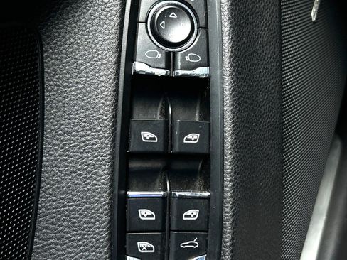 Used 2015 Porsche Panamera 4S image 40