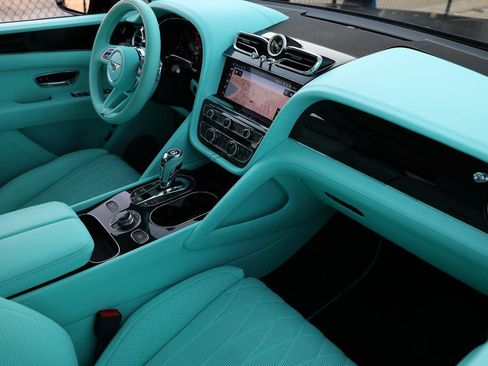 Used 2021 Bentley Bentayga image 20