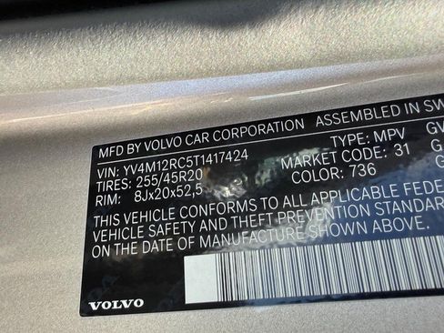 Used 2026 Volvo XC60 B5 Plus AWD/4WD image 24
