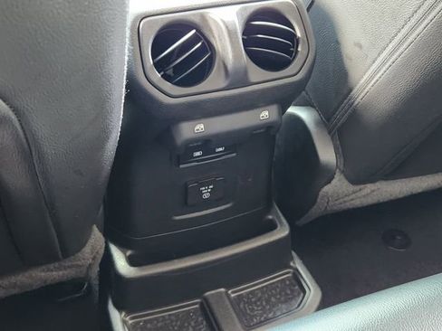 Used 2023 Jeep Wrangler Unlimited Sahara AWD/4WD image 29
