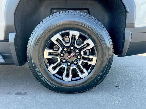 New 2026 GMC Sierra EV Elevation image 25