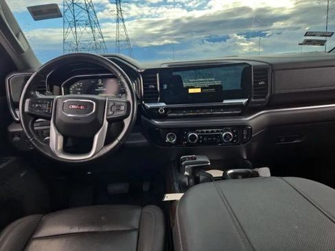 Used 2023 GMC Sierra 1500 SLT w/ SLT Premium Package AWD/4WD image 9