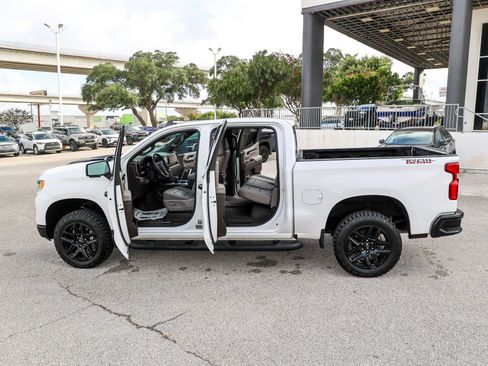 Used 2025 Chevrolet Silverado 1500 LT Trail Boss w/ LT Trail Boss Premium Package AWD/4WD image 35