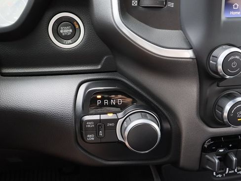 Used 2022 RAM 2500 Big Horn w/ Night Edition AWD/4WD image 19
