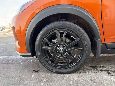 Used 2023 Nissan Kicks SR w/ SR Premium Package image 11