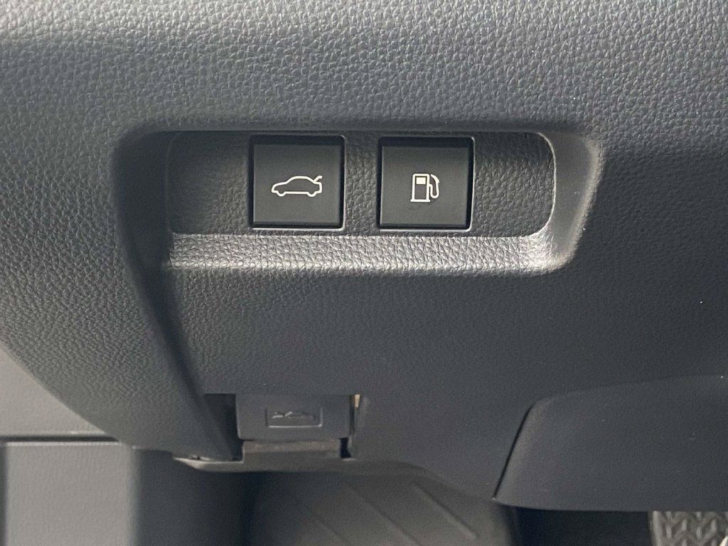 Used 2026 Toyota Crown w/ Advanced Technology Package AWD/4WD image 31