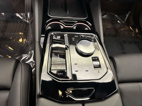 New 2027 BMW 530i xDrive w/ Premium Package AWD/4WD image 23