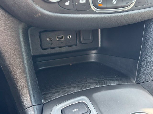 Used 2019 Chevrolet Equinox LT AWD/4WD image 19