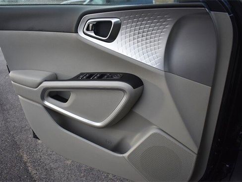 New 2025 Kia Soul LX w/ LX Technology Package image 28