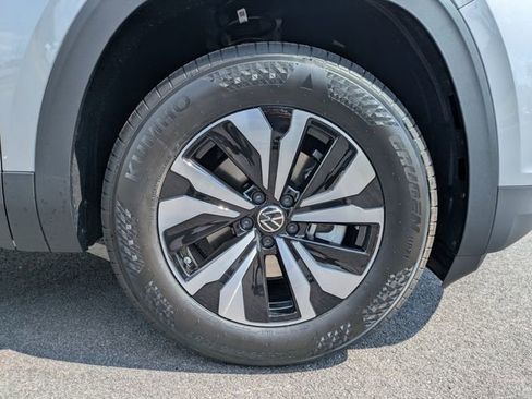 New 2026 Volkswagen Atlas Cross Sport SE FWD image 11