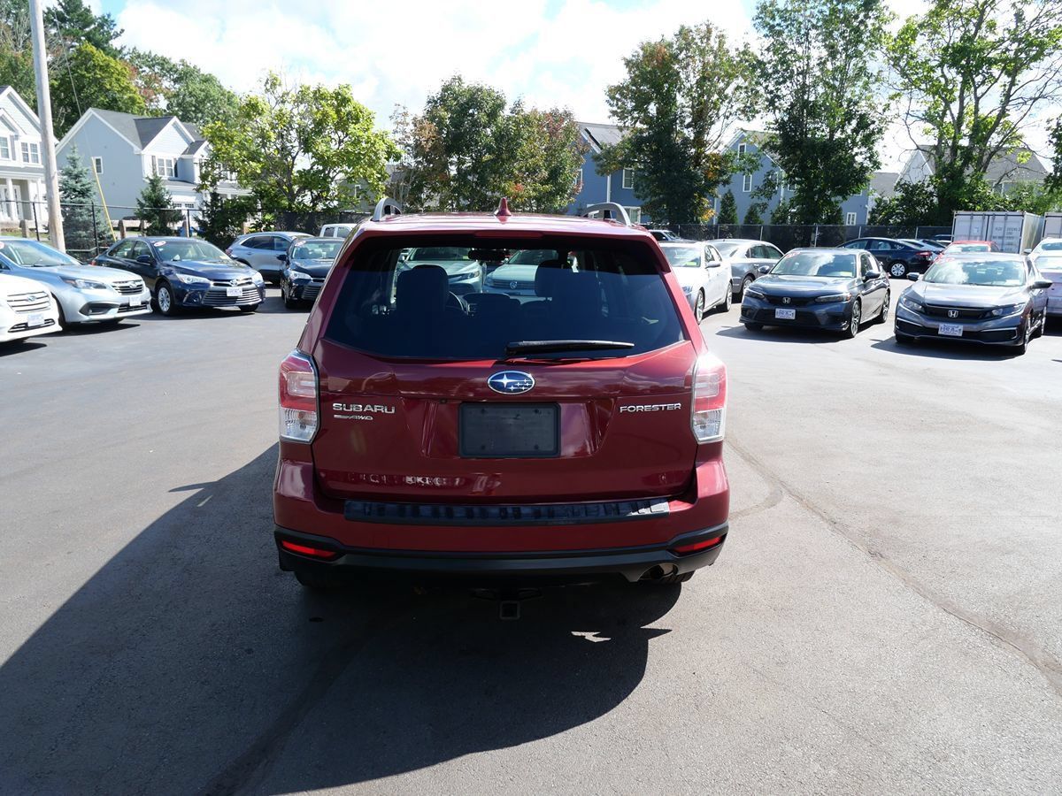 Used 2018 Subaru Forester 2.5i Premium w/ All-Weather Package AWD/4WD image 4