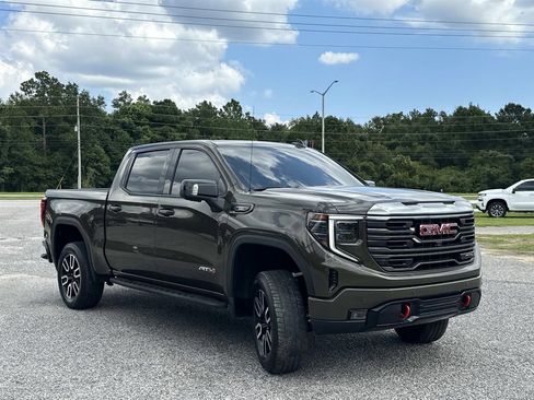 Used 2023 GMC Sierra 1500 AT4 w/ AT4 Premium Package image 3