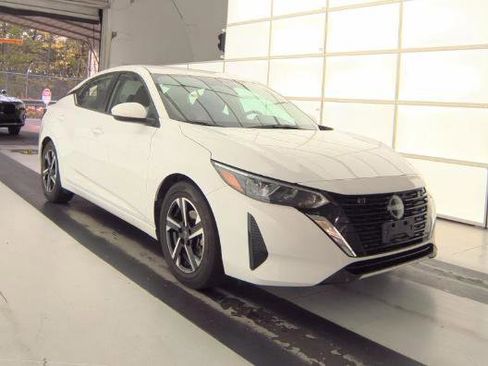 Used 2025 Nissan Sentra SV image 2