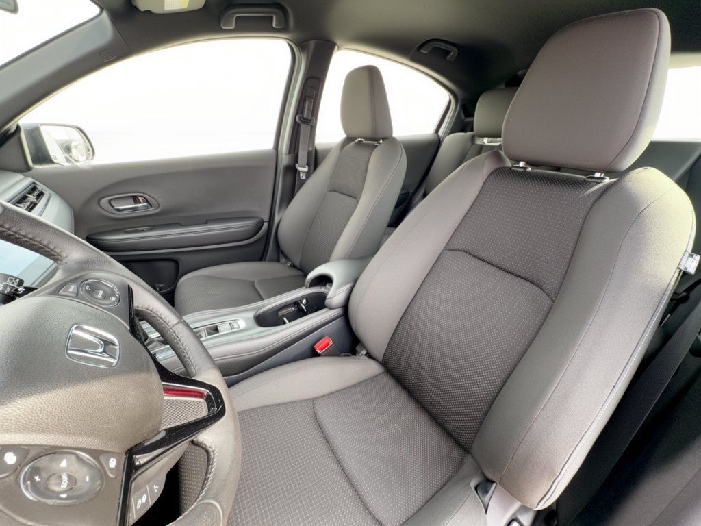 Used 2020 Honda HR-V Sport image 5