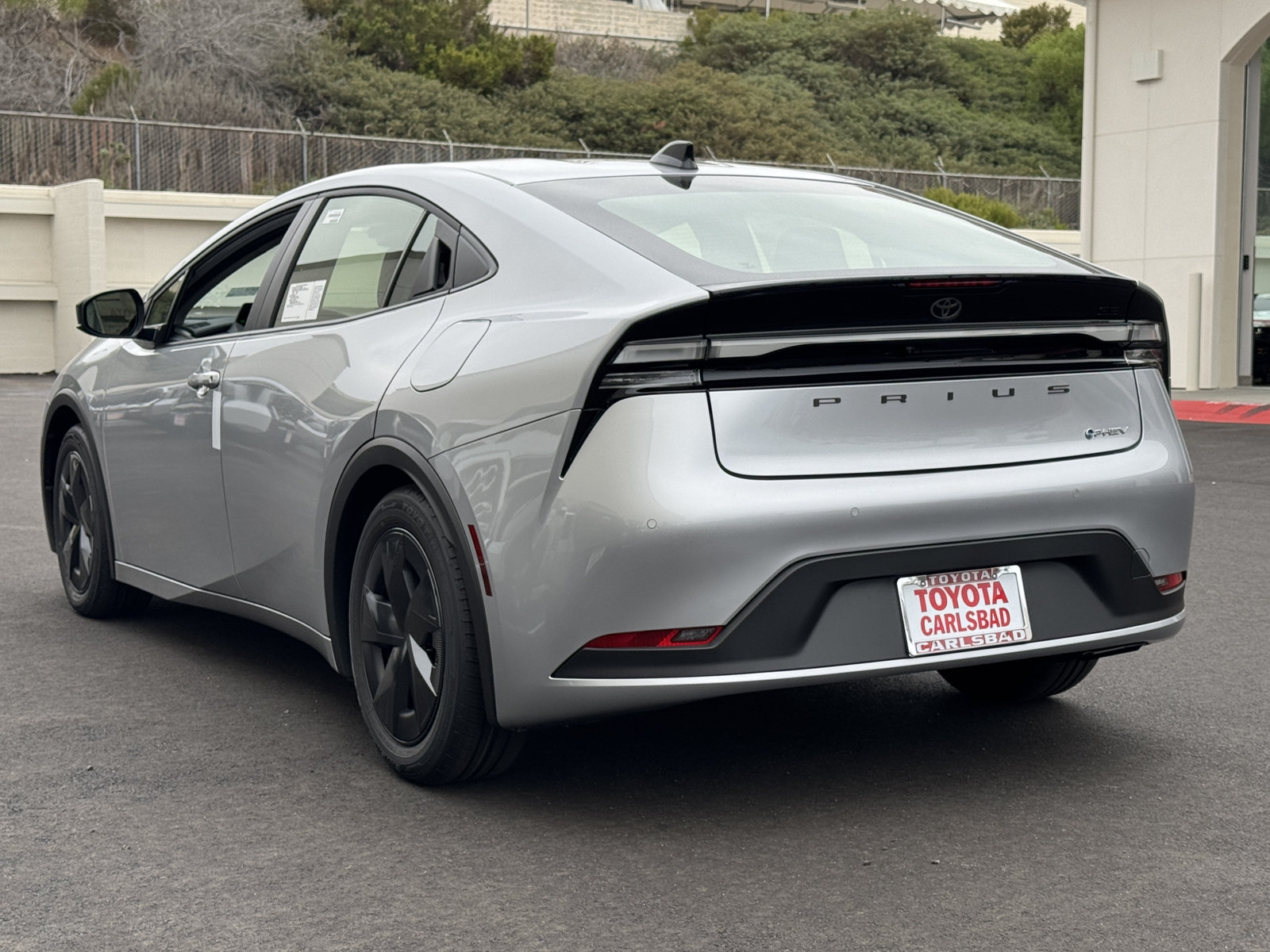 New 2027 Toyota Prius Plug-In Hybrid FWD image 12