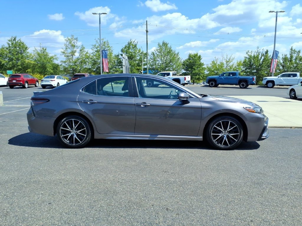 Used 2024 Toyota Camry SE w/ Convenience Package FWD image 24