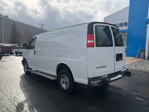 Used 2018 GMC Savana 2500 Work Van w/ Driver Convenience Package image 5