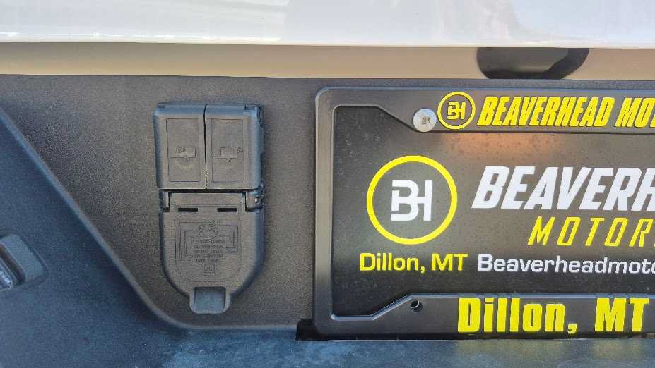 Used 2024 Chevrolet Silverado 2500 LTZ w/ LTZ Convenience Package AWD/4WD image 6