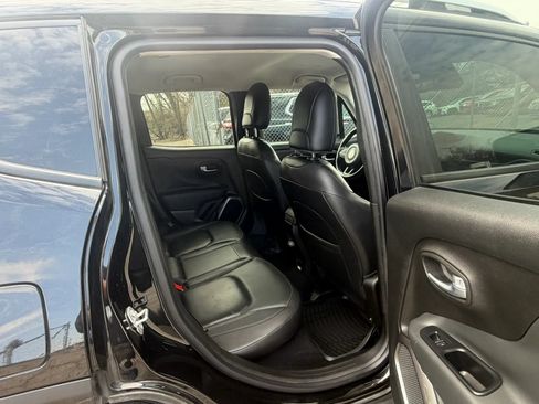 Used 2018 Jeep Renegade Limited FWD image 28
