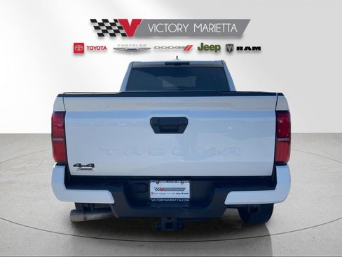 Used 2024 Toyota Tacoma TRD Off-Road AWD/4WD image 4