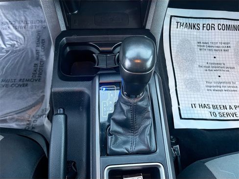 Used 2020 Toyota Tacoma TRD Sport w/ Technology Package image 17