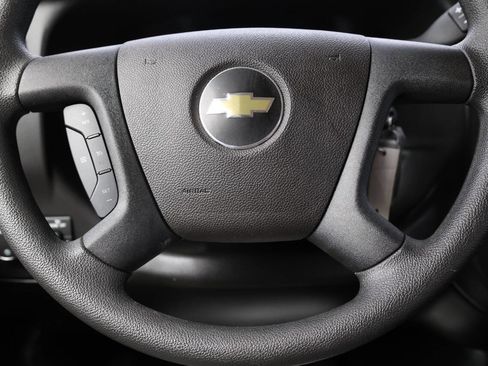 Used 2025 Chevrolet Express 3500 LT w/ LT Preferred Equipment Group image 17