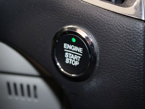 Used 2024 Ford Edge Titanium image 28