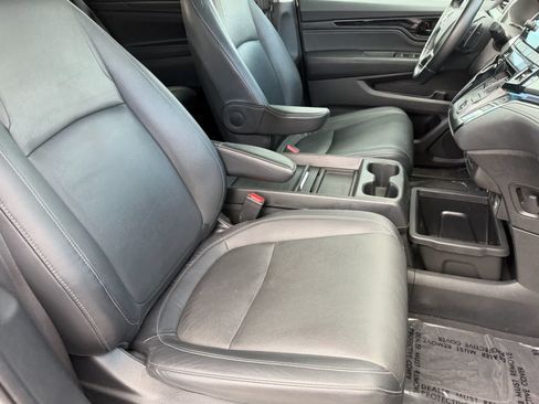 Used 2022 Honda Odyssey Touring image 12