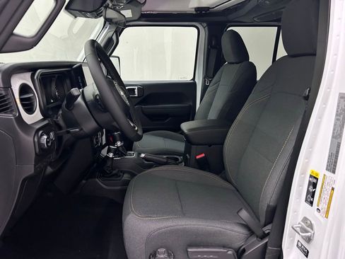 New 2025 Jeep Gladiator Sport image 14