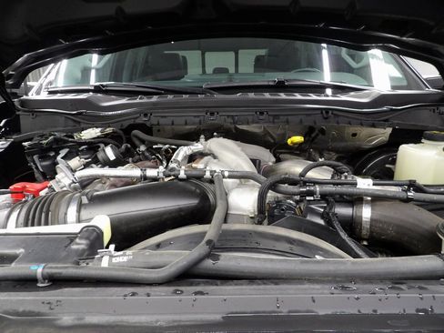 Used 2024 Ford F250 Lariat w/ Black Appearance Package image 30