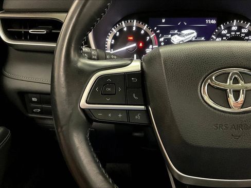 Used 2022 Toyota Highlander XLE image 21