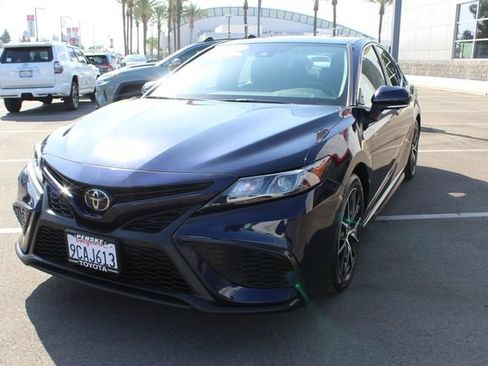 Certified 2022 Toyota Camry SE w/ Convenience Package AWD/4WD image 4