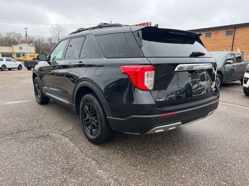 Certified 2024 Ford Explorer XLT w/ Equipment Group 202A image 6