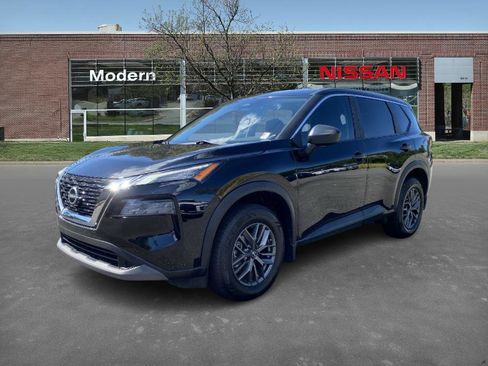 Used 2023 Nissan Rogue S image 1