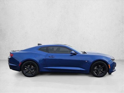 Used 2019 Chevrolet Camaro LT image 4