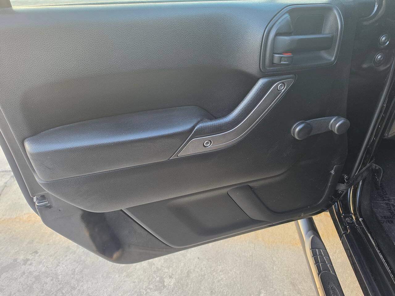 Used 2013 Jeep Wrangler Sport AWD/4WD image 12