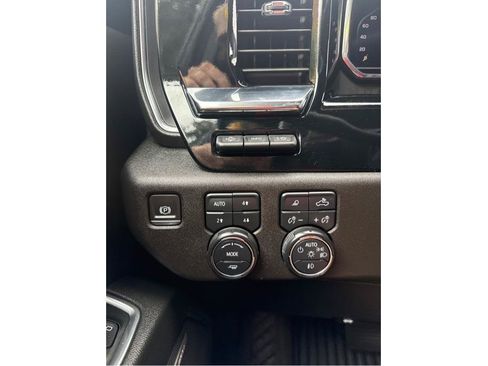 Used 2024 Chevrolet Silverado 1500 LTZ w/ Technology Package AWD/4WD image 16
