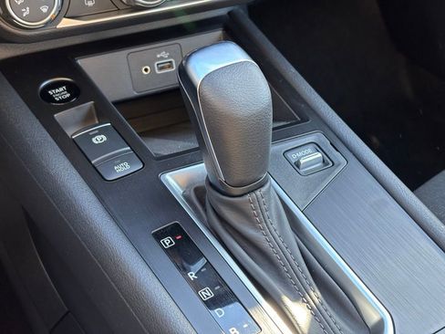 Used 2025 Nissan Kicks S image 21