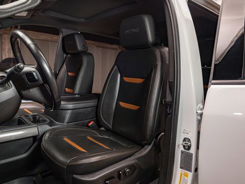 Used 2020 GMC Sierra 2500 AT4 w/ AT4 Premium Package image 18