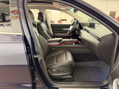 Used 2024 Genesis GV70 2.5T w/ Advanced Package AWD/4WD image 43