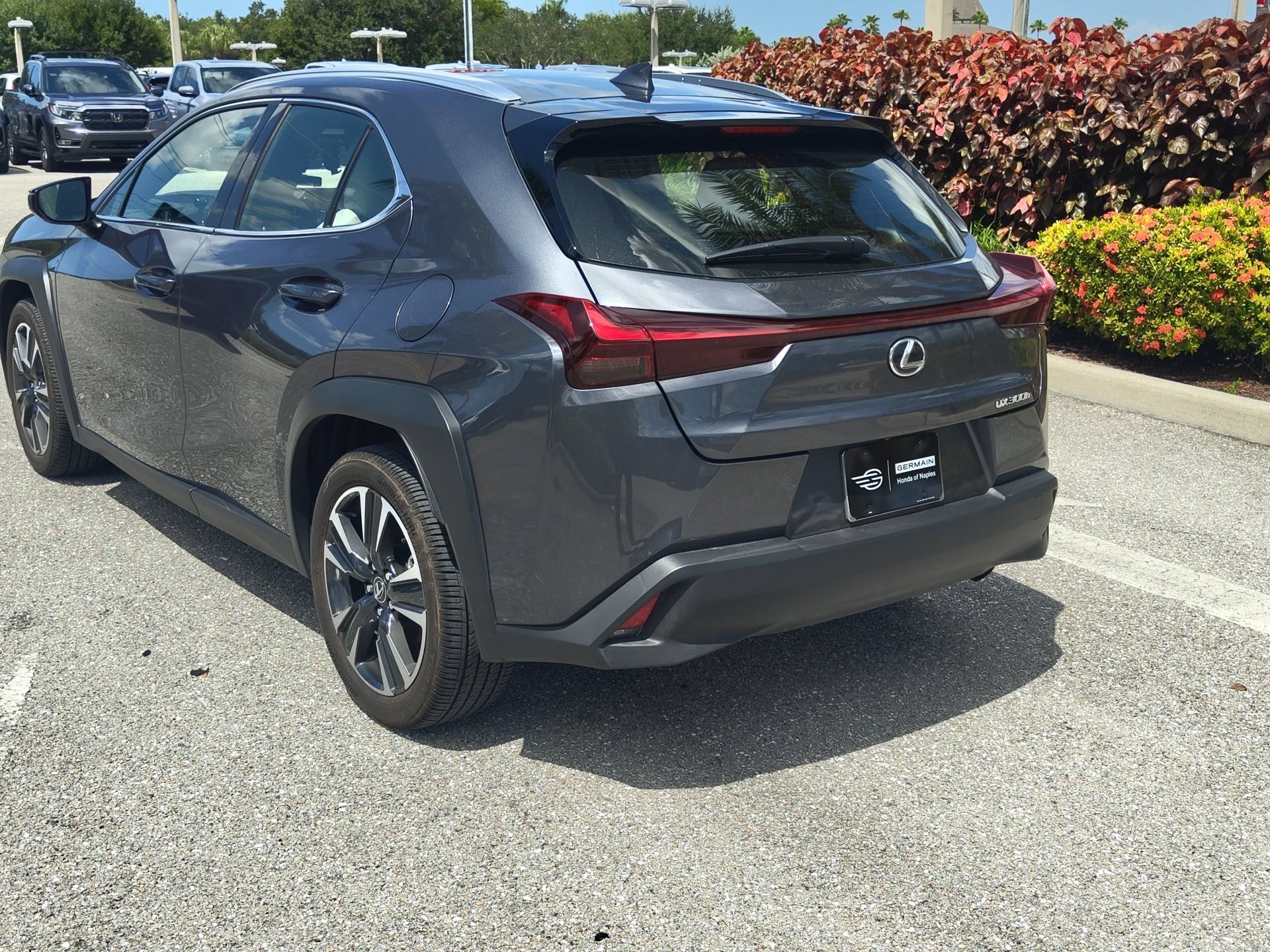 Used 2025 Lexus UX 300h FWD w/ Accessory Package (Z2) image 3