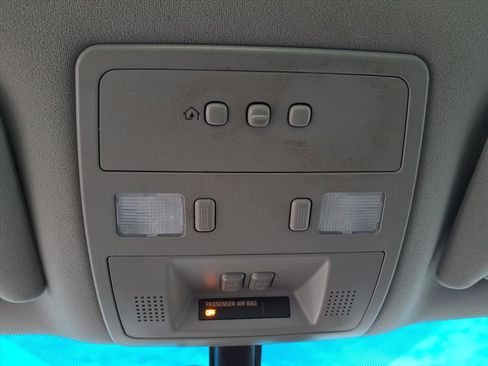 Used 2006 Cadillac STS w/ Preferred Equipment Group image 19