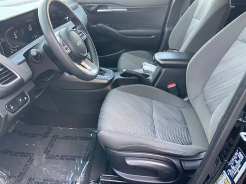 Used 2024 Kia Seltos LX AWD/4WD image 14