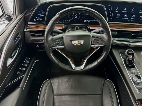 Used 2023 Cadillac Escalade Premium Luxury w/ Performance Package AWD/4WD image 21