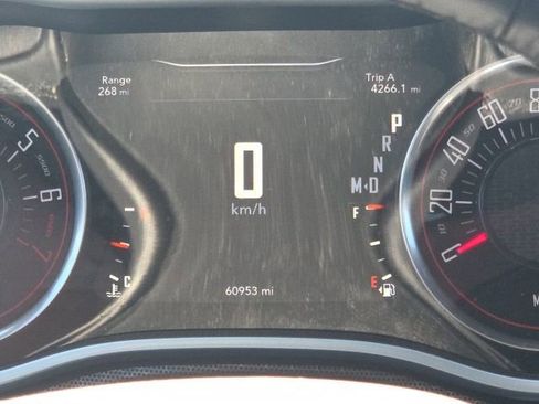 Used 2016 Dodge Challenger SXT Plus image 31