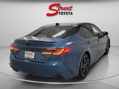 Used 2025 Toyota Camry XSE image 4