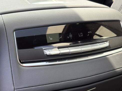 New 2026 Cadillac Escalade Luxury AWD/4WD image 15