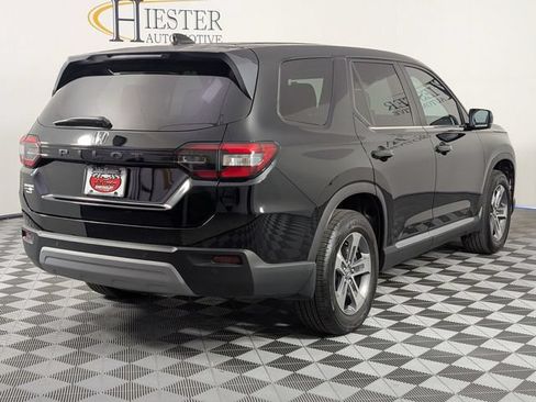 Used 2025 Honda Pilot EX-L image 7