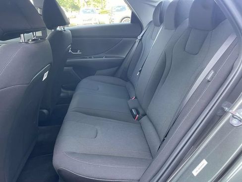 Certified 2025 Hyundai Elantra SE w/ Cargo Package FWD image 14